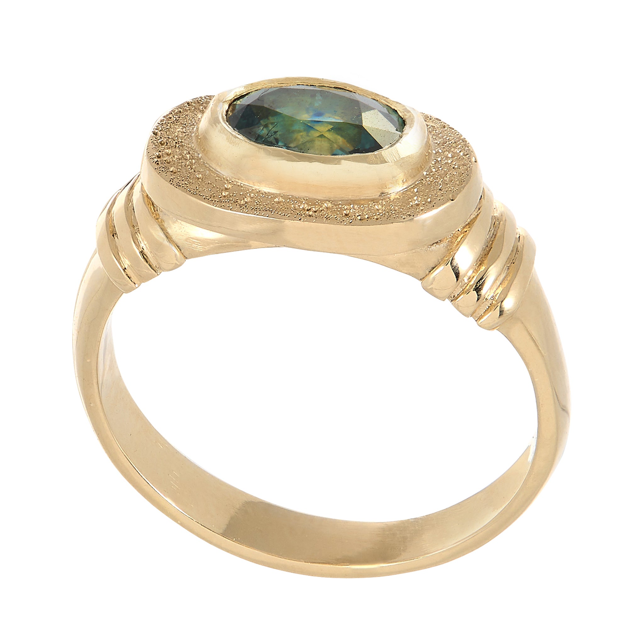 Usonga Ring in 9ct Yellow Gold with Opal Stone